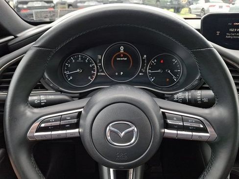 Used 2020 MAZDA MAZDA3 Hatchback w/ Preferred Package FWD image 23