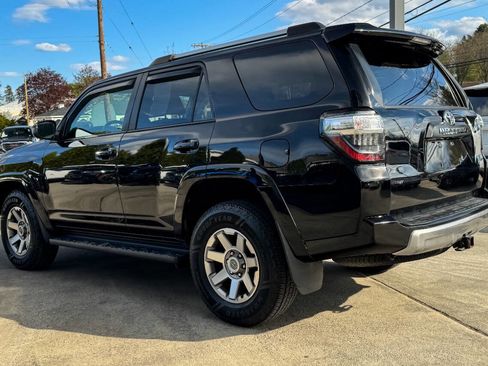 Used 2014 Toyota 4Runner Trail AWD/4WD image 5