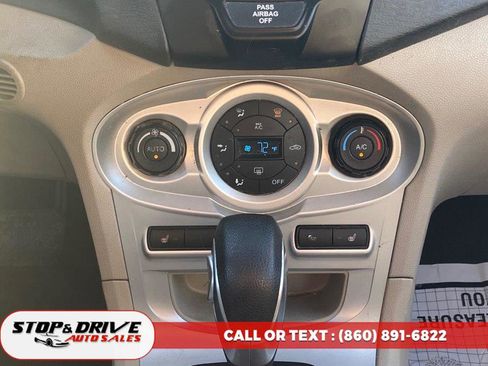 Used 2014 Ford Fiesta SE w/ Comfort Package image 11