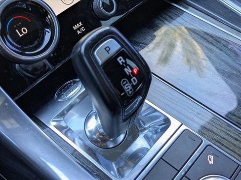 Used 2018 Land Rover Range Rover Sport HSE Dynamic image 12