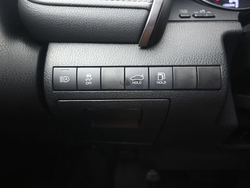 Used 2022 Toyota Camry SE FWD image 23