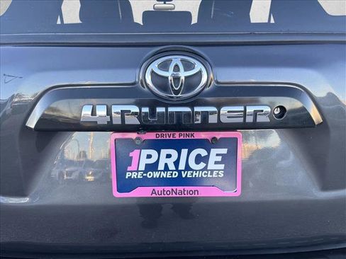 Used 2014 Toyota 4Runner Trail Premium image 10