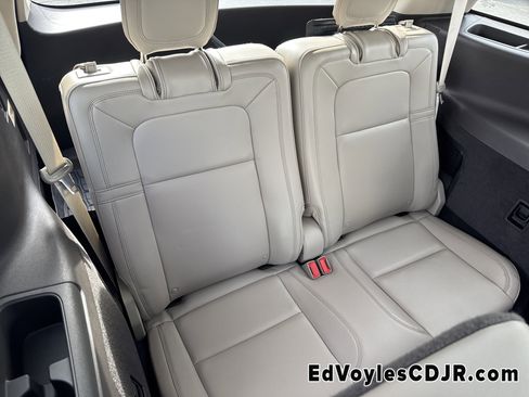 Used 2023 Lincoln Aviator Reserve w/ Equipment Group 201A image 19