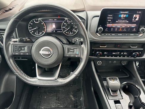 Used 2023 Nissan Rogue SV w/ SV Premium B Package image 13