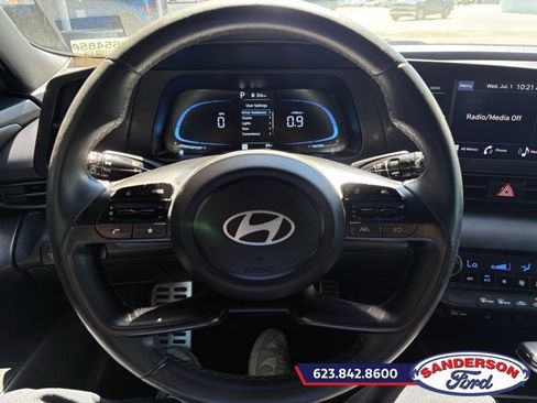 Used 2025 Hyundai Elantra Sport FWD image 13