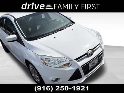Used 2012 Ford Focus SE FWD image 1