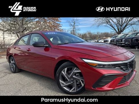 Certified 2025 Hyundai Elantra Sport w/ Cargo Package image 1