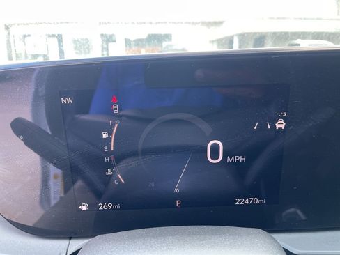 Used 2025 Buick Envista Preferred image 11