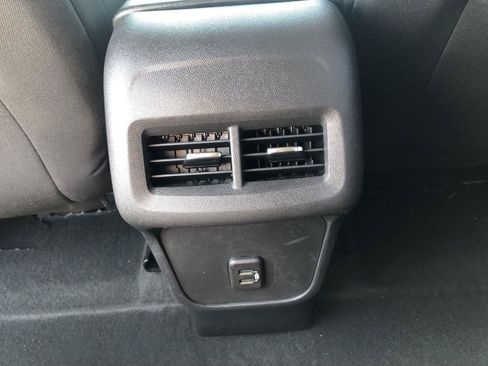 Used 2024 Chevrolet Equinox LT AWD/4WD image 15