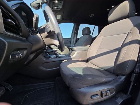 Used 2022 Chevrolet Traverse LT image 23