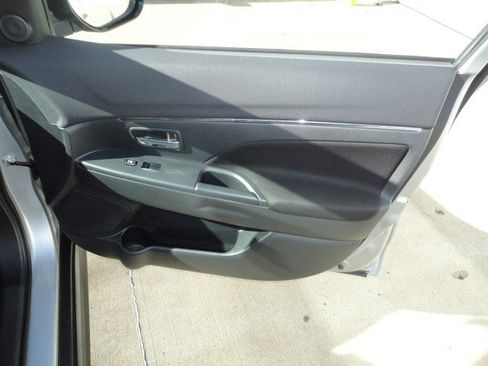 Used 2020 Mitsubishi Outlander Sport ES image 17