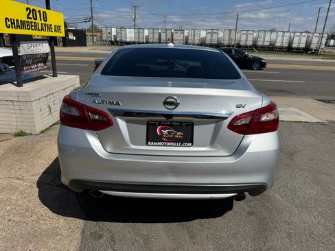 Used 2018 Nissan Altima 2.5 SV image 4