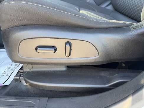 Used 2018 GMC Acadia SLE w/ Driver Alert Package I image 18