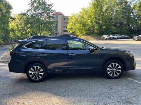 Used 2024 Subaru Outback Touring XT AWD/4WD image 2