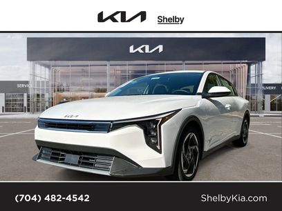 New 2025 Kia K4 EX