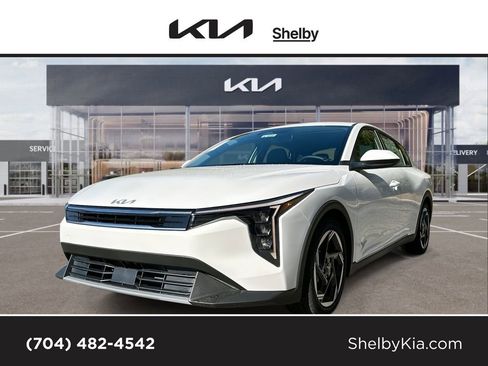 New 2025 Kia K4 EX image 1