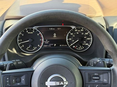 Used 2023 Nissan Rogue S image 16