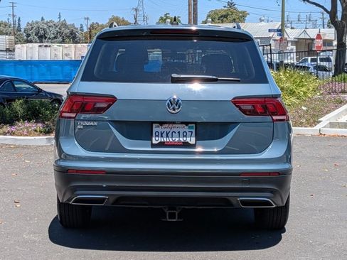 Used 2019 Volkswagen Tiguan SE w/ Panoramic Sunroof Package FWD image 7