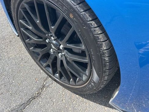 Used 2019 Ford Mustang GT w/ Ford Safe & Smart Package RWD image 15