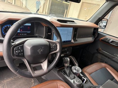 Used 2024 Ford Bronco Outer Banks AWD/4WD image 17