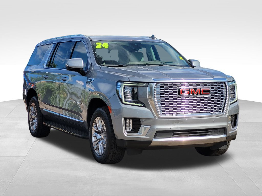 Used 2024 GMC Yukon XL Denali w/ Max Trailering Package AWD/4WD image 4