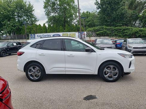Used 2023 Ford Escape ST-Line w/ Tech Pack #1 AWD/4WD image 4