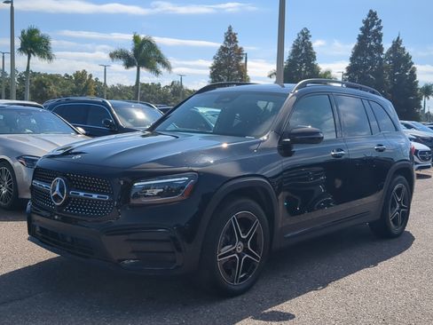 Certified 2025 Mercedes-Benz GLB 250 image 2
