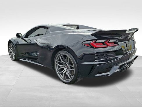 Used 2025 Chevrolet Corvette Z06 image 4