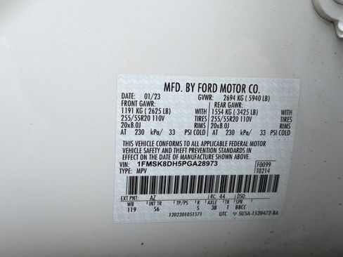 Used 2023 Ford Explorer XLT w/ Equipment Group 202A AWD/4WD image 30