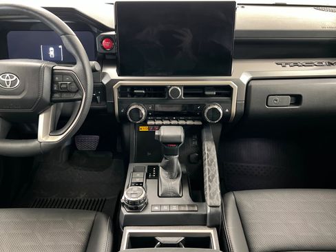 Used 2024 Toyota Tacoma TRD Off-Road AWD/4WD image 14