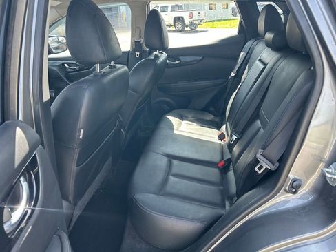 Used 2017 Nissan Rogue Sport SL image 11