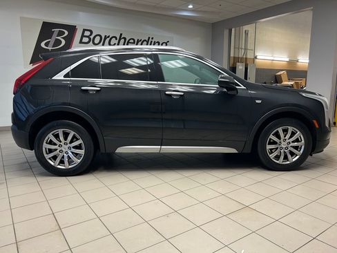 Used 2022 Cadillac XT4 Premium Luxury w/ Enhanced Visibility Package image 8