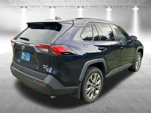 Used 2023 Toyota RAV4 XLE Premium AWD/4WD image 5
