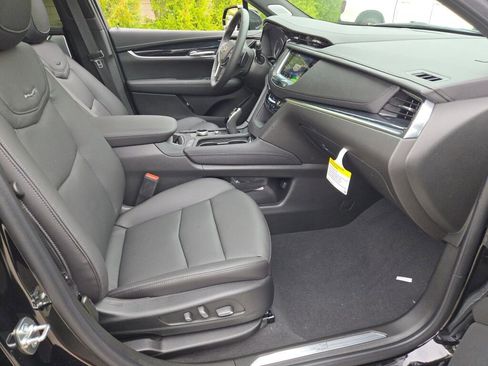 New 2025 Cadillac XT5 Premium Luxury w/ LPO, Blue Accent Package image 7
