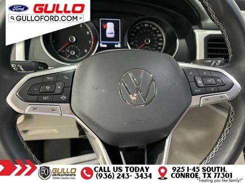 Used 2021 Volkswagen Atlas SE w/ Panoramic Sunroof Package AWD/4WD image 24