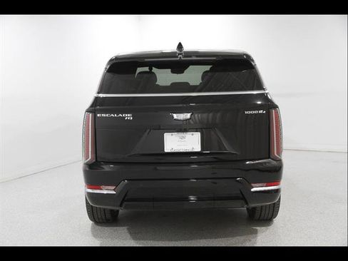 New 2026 Cadillac Escalade IQ Luxury 2 w/ LPO, Floor Liner Package AWD/4WD image 24
