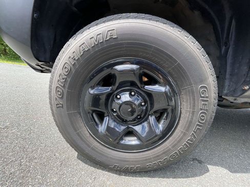 Used 2021 Toyota Tacoma SR AWD/4WD image 24