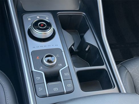 Used 2022 Kia Sorento S image 15