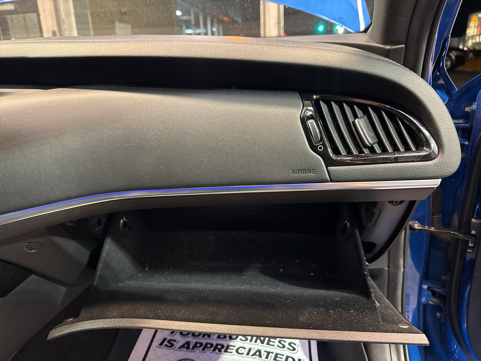 Used 2018 Kia Stinger GT1 AWD/4WD image 26