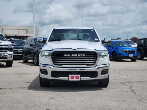 Used 2025 RAM 1500 Laramie AWD/4WD image 2