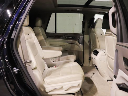 Used 2023 Cadillac Escalade Sport Platinum AWD/4WD image 21