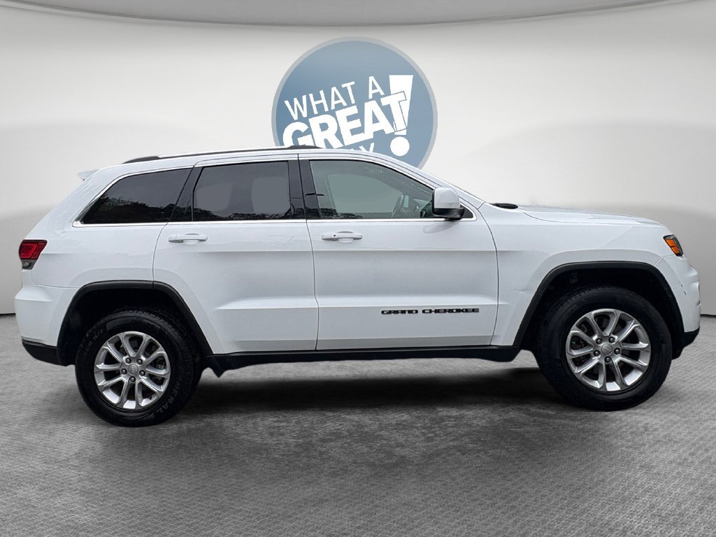 Certified 2021 Jeep Grand Cherokee Laredo AWD/4WD image 2