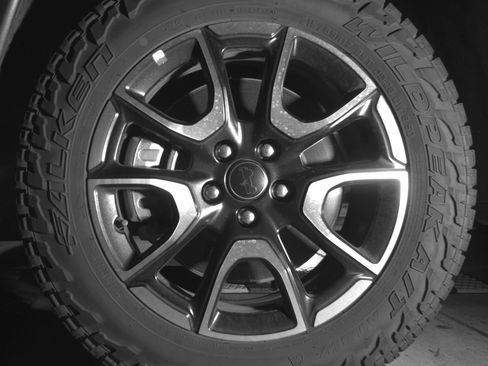 Used 2025 Jeep Compass Trailhawk AWD/4WD image 9