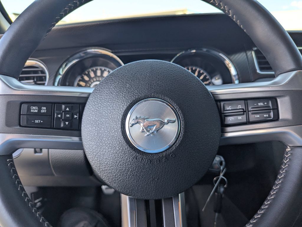 Used 2014 Ford Mustang GT Premium w/ Equipment Group 402A RWD image 25