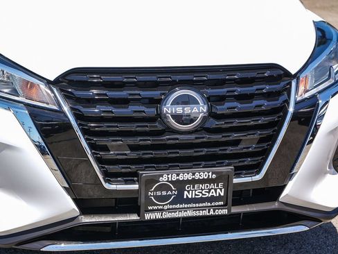 Used 2025 Nissan Kicks Play S FWD image 5