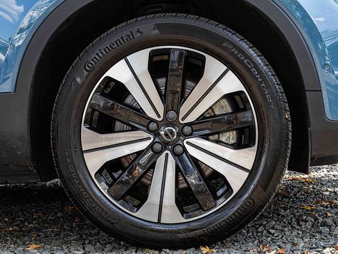 Used 2023 Volvo XC40 Recharge Plus w/ Protection Package Premier image 25