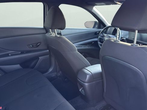 Used 2025 Hyundai Elantra Sport image 29