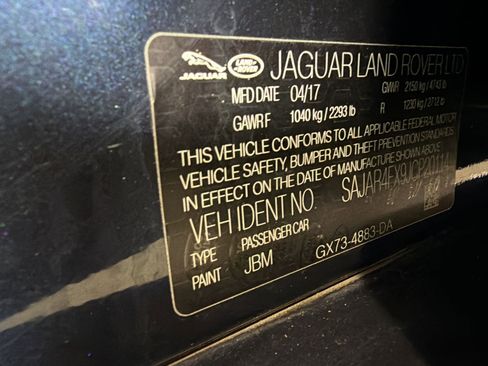 Used 2018 Jaguar XE RWD image 11