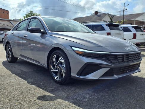 New 2025 Hyundai Elantra Sport FWD image 4
