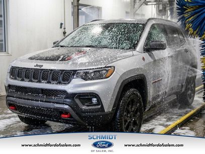 Used 2025 Jeep Compass Trailhawk